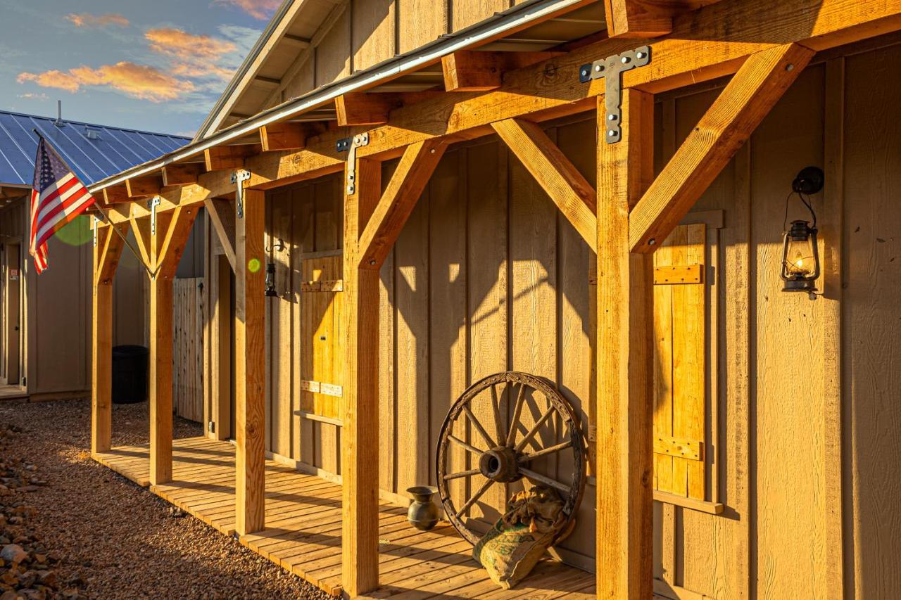 -Pet Friendly- Miners Cabin #6 - King Bed With Private Balcony Tombstone Εξωτερικό φωτογραφία