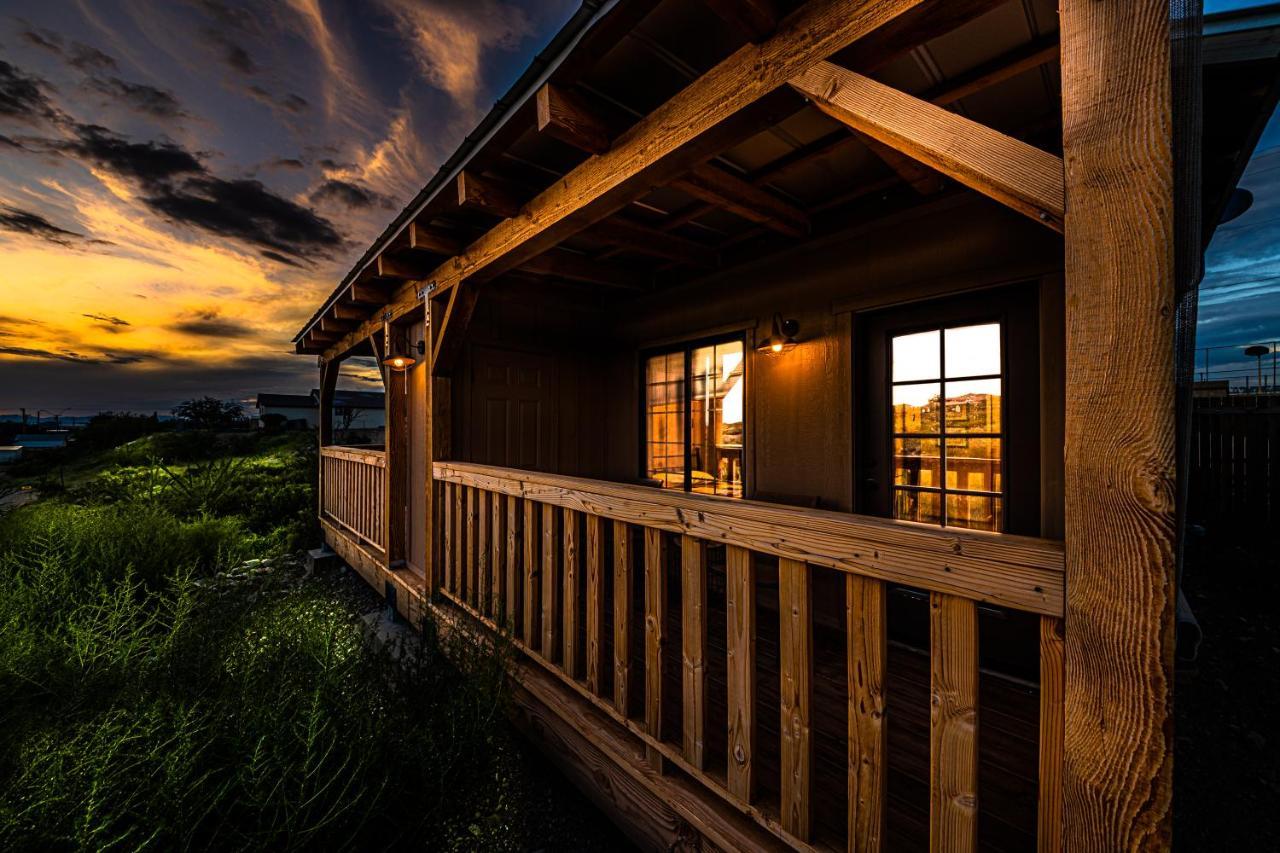 -Pet Friendly- Miners Cabin #6 - King Bed With Private Balcony Tombstone Εξωτερικό φωτογραφία